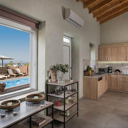 Villa Roxanne Galatás Eksteriør bilde