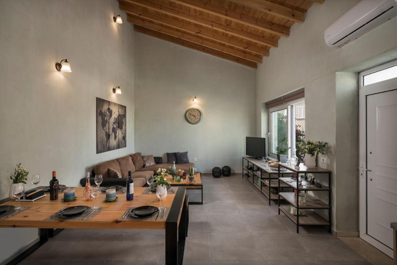 Villa Roxanne Galatás Eksteriør bilde