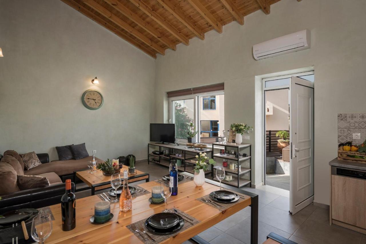 Villa Roxanne Galatás Eksteriør bilde